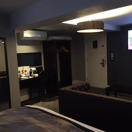 酒店 The Angel Wetherspoon