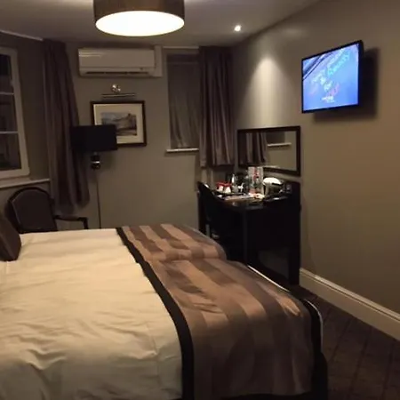 The Angel Wetherspoon 酒店 惠特比