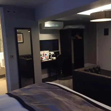 The Angel Wetherspoon 酒店 惠特比