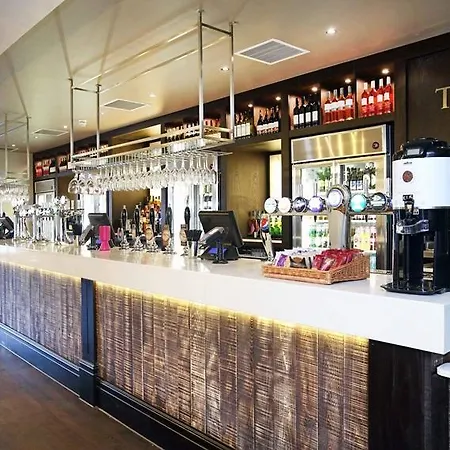 호텔 The Angel Wetherspoon 4*